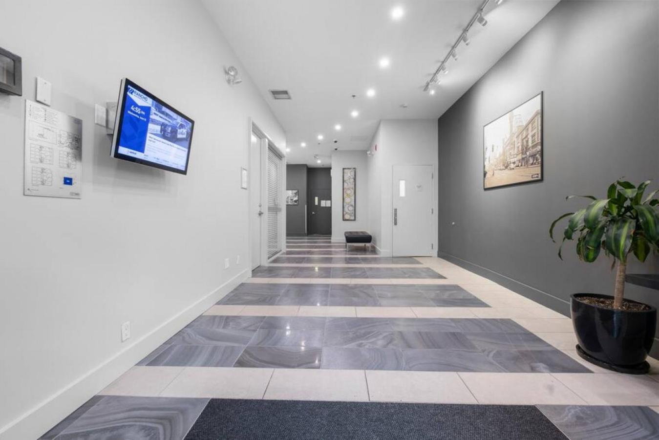 Top Floor Unit On Granville Strip Yaletown Area Vancouver Exteriör bild